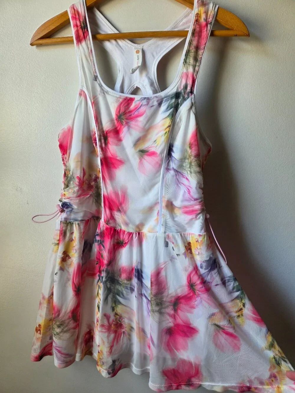 EUC LIKE NEW ANTHROPOLOGIE DAILY PRACTICE FLORAL ACTIVE ROMPER SIZE M